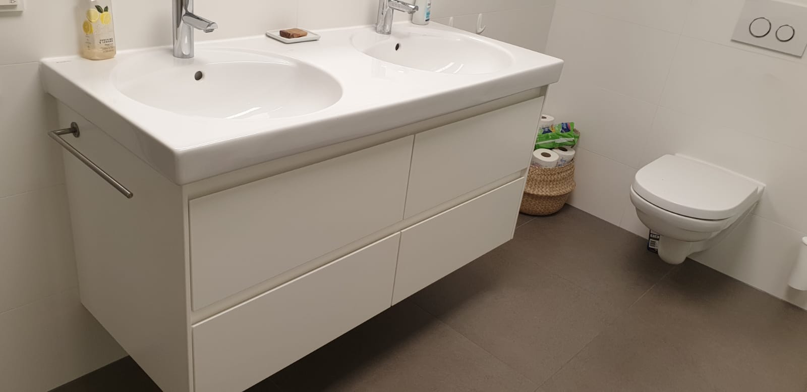 f0ac9683-2a2d-454b-888e-32181e3b5221